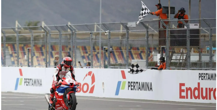Andi Gilang juara race pertama ARRC Sirkuit Mandalika 2024