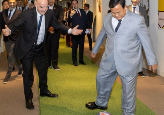 Infantino bertemu Prabowo di Paris, bahas kerja sama PSSI dan FIFA