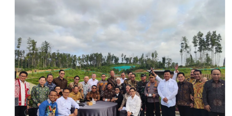 Menteri-Menteri KIM berbincang pagi di IKN sebelum sidang kabinet