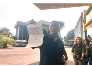 Jusuf Hamka ke kantor DPP Golkar untuk serahkan surat pengunduran diri