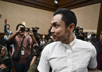 Harvey Moeis didakwa rugikan negara Rp300 triliun terkait kasus timah