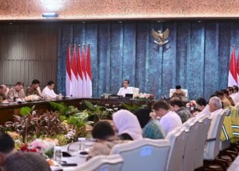 Presiden Jokowi pimpin sidang paripurna perdana di Istana Garuda IKN