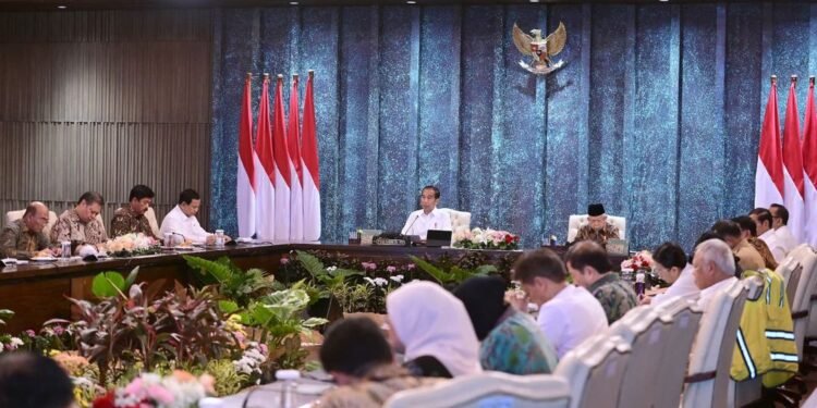 Presiden Jokowi pimpin sidang paripurna perdana di Istana Garuda IKN